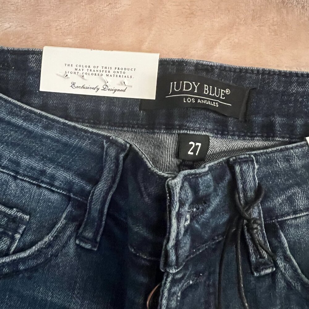 NWT Judy Blue: Lillian High Rise Tacked Cuffed Short size 4 - Picture 8 of 8